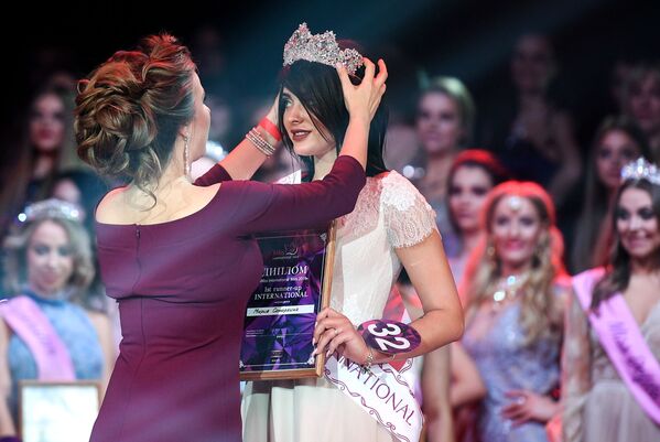 Первая вице-мисс конкурса красоты Miss International Mini 2019 Мария Самаркина на церемонии награждения победителей в Москве - Sputnik Южная Осетия