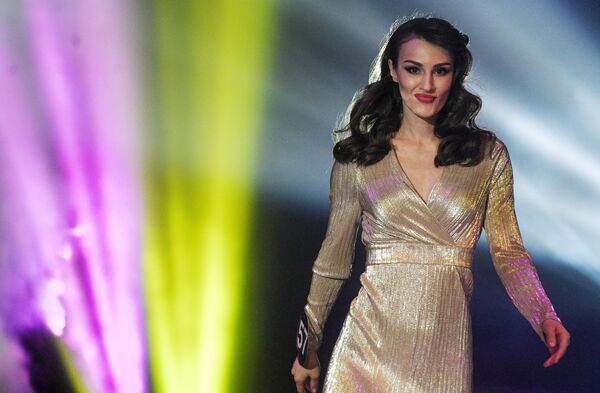 Участница во время выступления в финале конкурса красоты Miss International Mini 2019 во в Москве - Sputnik Южная Осетия