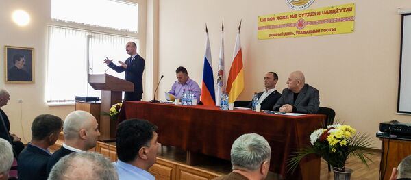 Предвыборный съезд партии Единство народа Предвыборный съезд партии Единство народа - Sputnik Южная Осетия