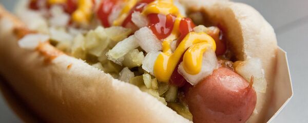 Хот-дог, архивное фото Хот-дог, архивное фото - Sputnik Южная Осетия