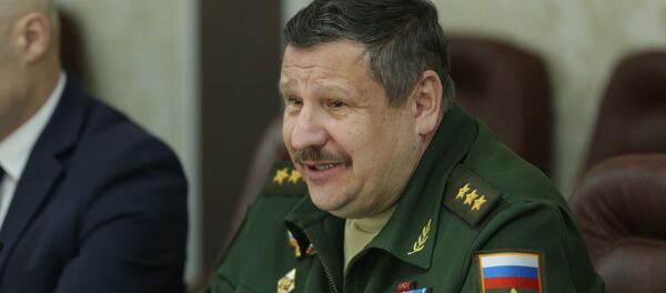 Встреча президента Южной Осетии с делегацией Минобороны России Встреча президента Южной Осетии с делегацией Минобороны России - Sputnik Южная Осетия