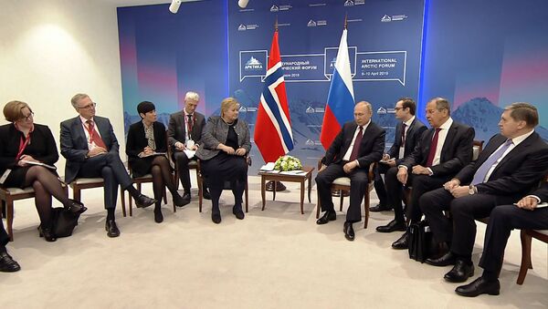 Путин встретился с премьер-министрами Норвегии и Швеции на Арктическом форуме - Sputnik Южная Осетия