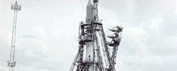 Космический корабль Восток-1 готовится к старту на космодроме Байконур Космический корабль Восток-1 готовится к старту на космодроме Байконур - Sputnik Южная Осетия
