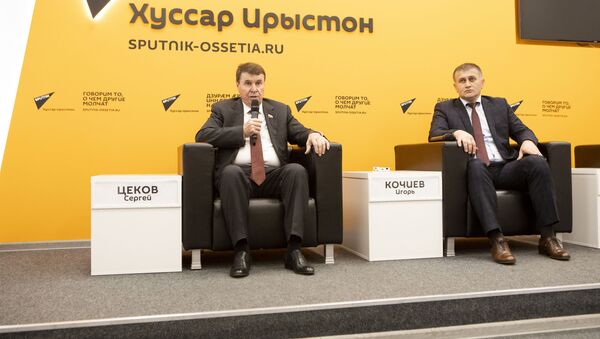Пресс-конференция: Сергей Цеков и Игорь Кочиев - Sputnik Южная Осетия