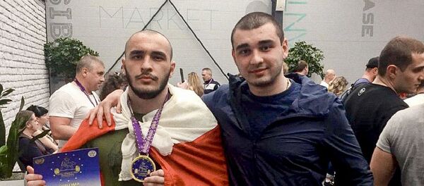 Азамат Кулумбегов стал чемпионом Европы по пауэрлифтингу Азамат Кулумбегов стал чемпионом Европы по пауэрлифтингу - Sputnik Южная Осетия