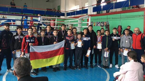 Матчевая встреча секции бокса Олимп с командой города Майский  - Sputnik Южная Осетия