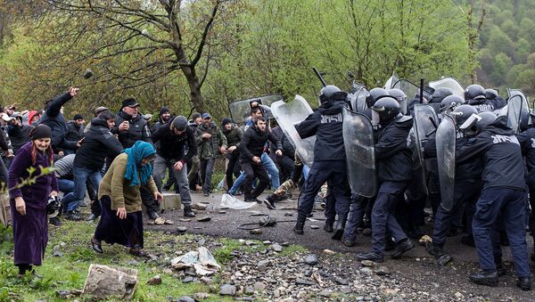 Столкновение местных жителей с сотрудниками полиции в Панкисском ущелье Грузии - Sputnik Южная Осетия