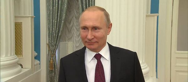 Путин ответил на слова Зеленского о паспортах для россиян Путин ответил на слова Зеленского о паспортах для россиян - Sputnik Южная Осетия