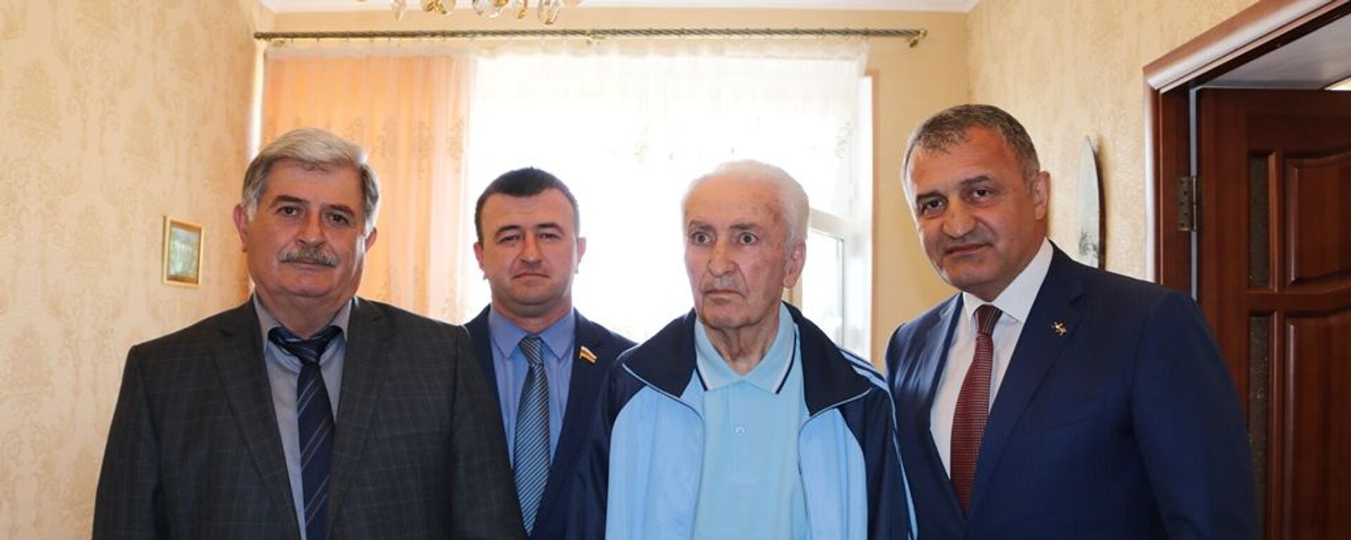 Инал Мамиев отмечает свое 85-летие - Sputnik Южная Осетия, 1920, 06.05.2019