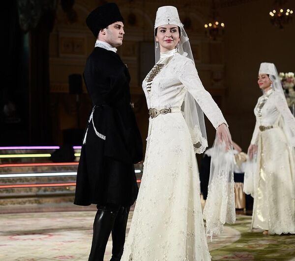 Руководитель ансамбля Алания о юбилейном концерте: такого никогда не было Руководитель ансамбля Алания о юбилейном концерте: такого никогда не было - Sputnik Южная Осетия