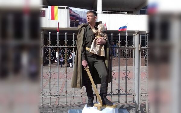 В Беслане школьники оживили памятники - Sputnik Южная Осетия