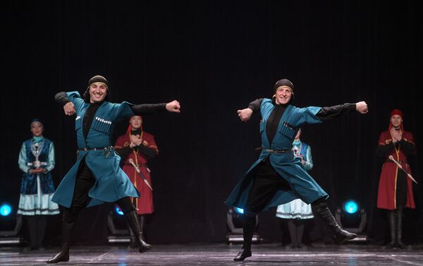 Выступление артистов Московского ансамбля танца Алания в Москве - Sputnik Южная Осетия