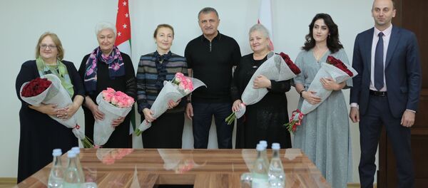 Встреча с представителями движения Матери Абхазии за мир и социальную справедливость - Sputnik Южная Осетия