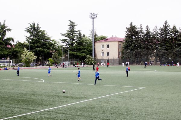 В Цхинвале стартовал ежегодный футбольный турнир Кожаный мяч - Sputnik Южная Осетия