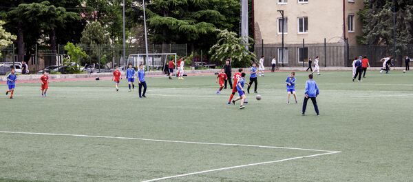 Турнир по футболу среди дворовых команд на призы клуба Кожаный мяч - Sputnik Южная Осетия