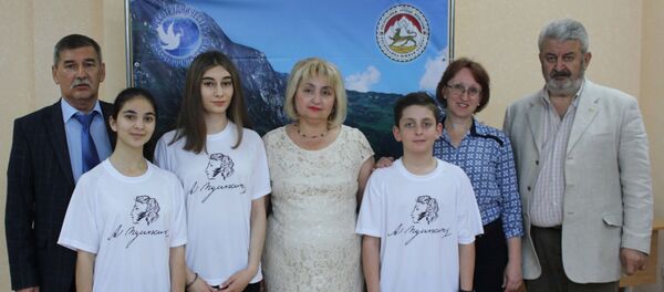 Начинающие поэты и юные чтецы Южной Осетии примут участие в конкурсе Ай да Пушкин! - Sputnik Южная Осетия