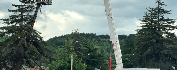 Последствия шквалистого ветра в Цхинвале Последствия шквалистого ветра в Цхинвале - Sputnik Южная Осетия