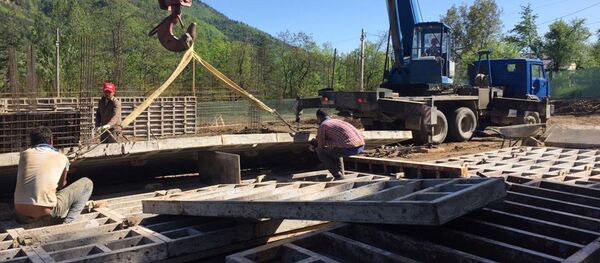 Дзауы районы бавнӕлдтой дыууӕ ног бирӕуӕладзыгон хӕдзары арӕзтадмӕ Дзауы районы бавнӕлдтой дыууӕ ног бирӕуӕладзыгон хӕдзары арӕзтадмӕ - Sputnik Хуссар Ирыстон