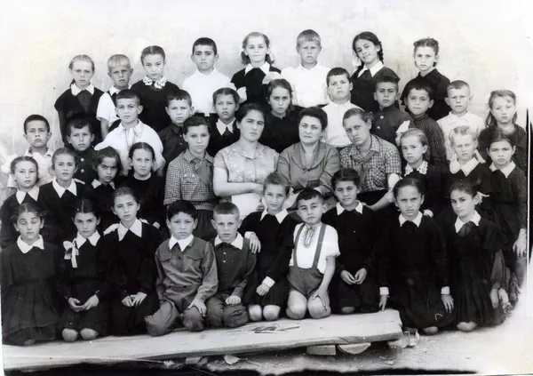 Ученики 3 школы, 1950-е годы. Ученики 3 школы, 1950-е годы. - Sputnik Южная Осетия