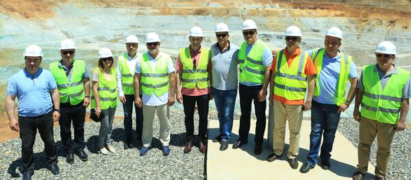 Анатолий Бибилов ознакомился с работой Кашенского горно-обогатительного комбината   - Sputnik Южная Осетия