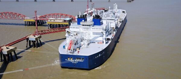 Российский танкер Владимир Русанов со сжиженным природным газом в порту города Наньтун, КНР, архивное фото Российский танкер Владимир Русанов со сжиженным природным газом в порту города Наньтун, КНР, архивное фото - Sputnik Южная Осетия