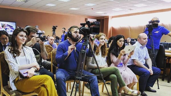 Журналисты в пресс-центре ЦИК Южной Осетии - Sputnik Южная Осетия