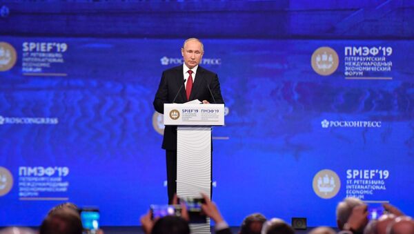 Владимир Путин отметил улучшение экономического фона Северной Осетии - Sputnik Южная Осетия