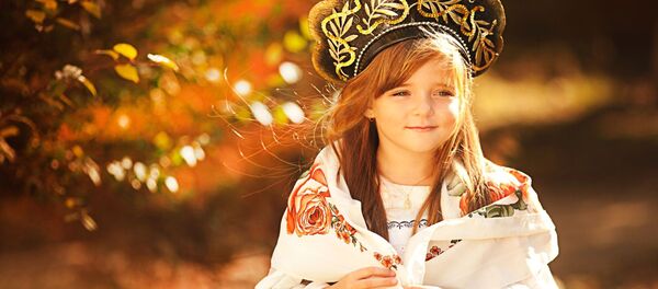 Девочка в кокошнике Девочка в кокошнике - Sputnik Южная Осетия