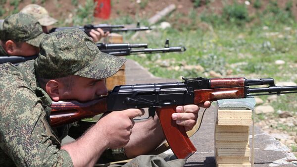 В Вооруженных силах РЮО проводятся контрольные занятия по огневой подготовке - Sputnik Южная Осетия