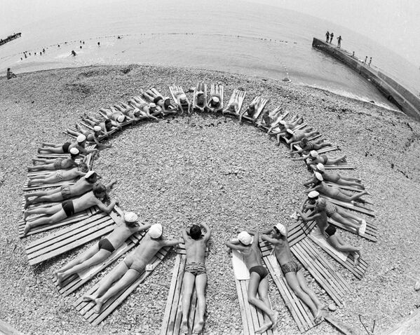 Дети на пляже пионерского лагеря Артек, 1985 год - Sputnik Южная Осетия