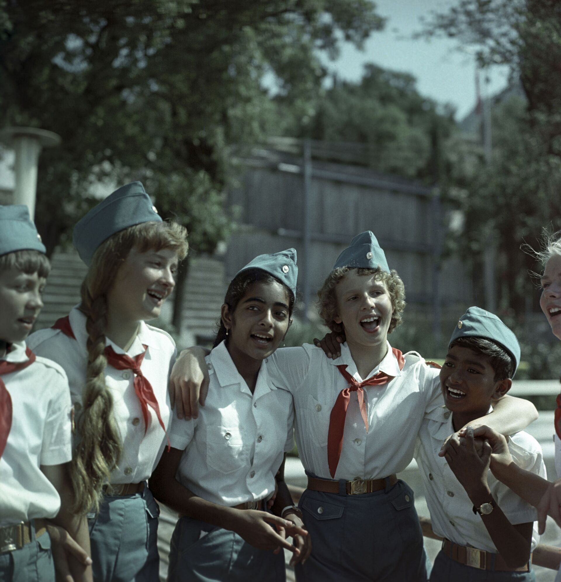 Советские и индийские дети в лагере Артек, 1968 год - Sputnik Южная Осетия, 1920, 18.05.2022