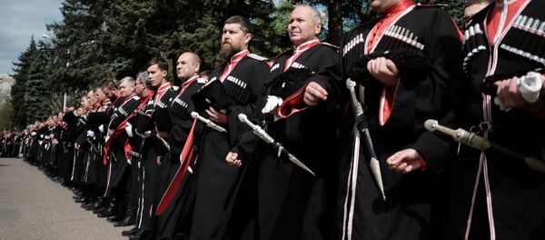 Казаки на молебне по случаю Дня реабилитации кубанского казачества в Краснодаре - Sputnik Южная Осетия