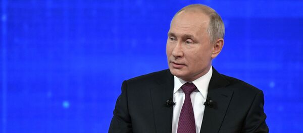 Прямая линия с президентом РФ Владимиром Путиным Прямая линия с президентом РФ Владимиром Путиным - Sputnik Южная Осетия