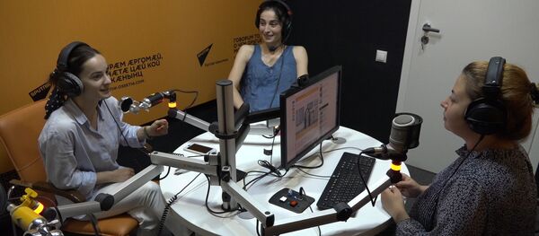 Радио Sputnik:  Карина Дзигоева и Мария Кокоева Радио Sputnik:  Карина Дзигоева и Мария Кокоева - Sputnik Южная Осетия