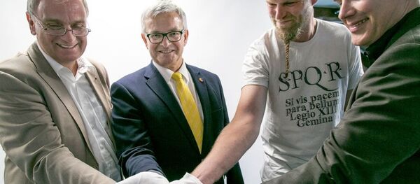 В Германии археолог-любитель нашел бесценный римский артефакт В Германии археолог-любитель нашел бесценный римский артефакт - Sputnik Южная Осетия