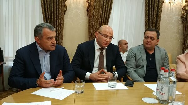 Бибилов прокомментировал ситуацию в Московской осетинской общине Бибилов прокомментировал ситуацию в Московской осетинской общине - Sputnik Южная Осетия