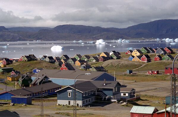 Гигантские айсберги во фьорде в Нарсаке, южная Гренландия - Sputnik Южная Осетия