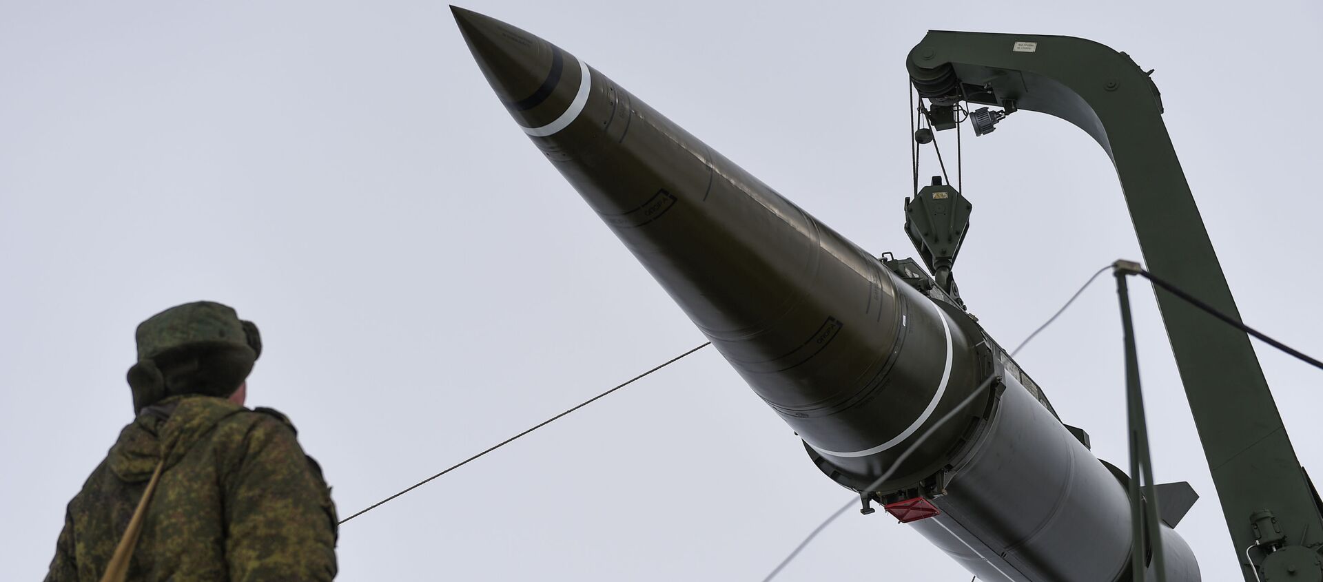 Подготовка к пуску ракеты комплекса Искандер-М с полигона Капустин Яр - Sputnik Южная Осетия, 1920, 25.02.2021