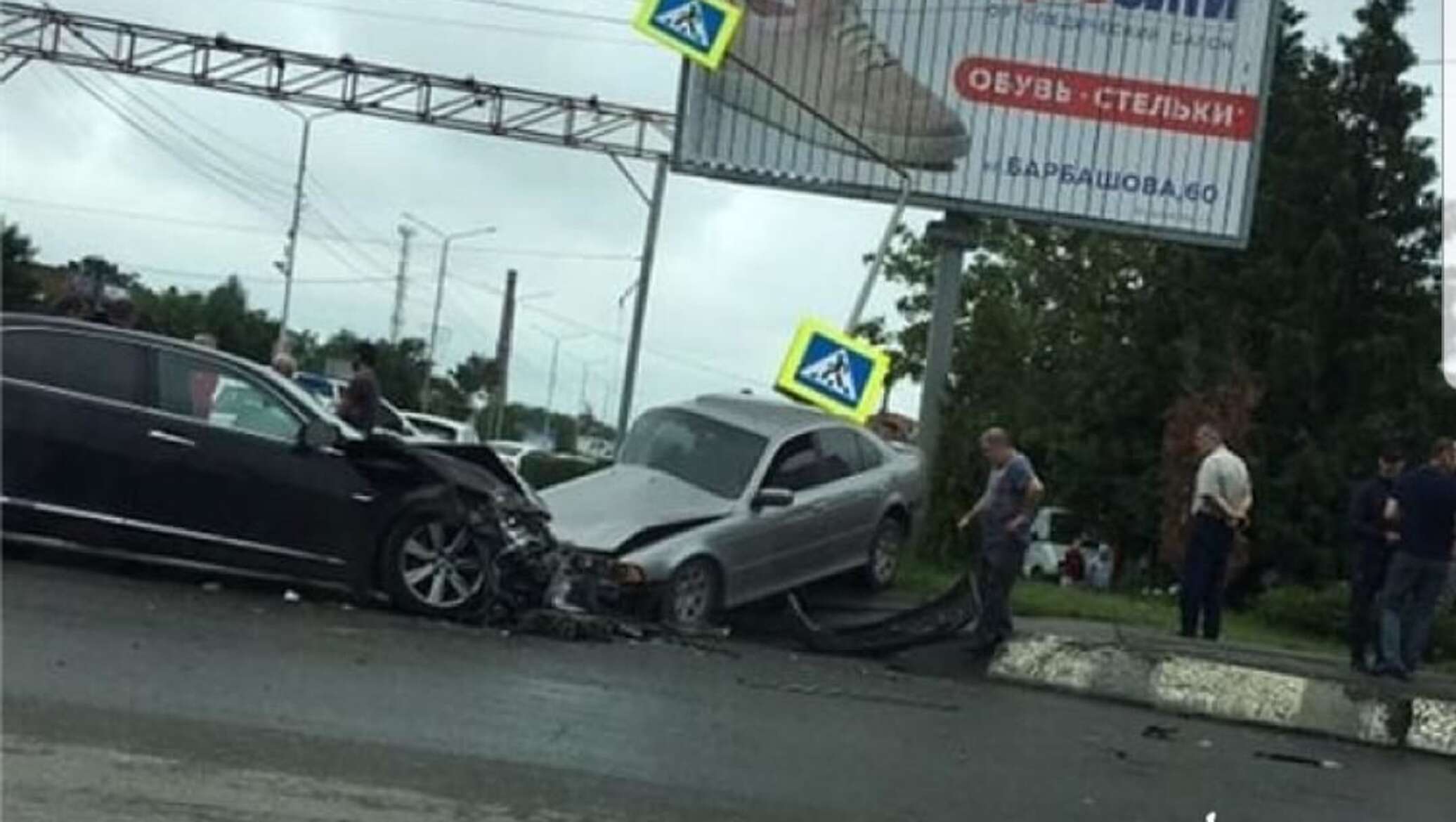 Владикавказ 15 регион новости за сегодня происшествия. Авария на Барбашова Владикавказ. Улица Барбашова Владикавказ. Мега Владикавказ Доватора.