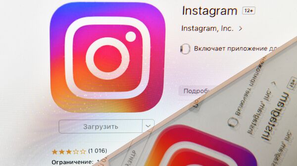 Иконка социальной сети Instagram на экране ноутбука. - Sputnik Южная Осетия