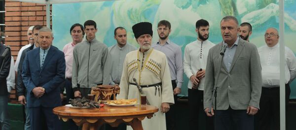 Глава Южной Осетии принял участие в праздновании Дня Хетага Глава Южной Осетии принял участие в праздновании Дня Хетага - Sputnik Южная Осетия