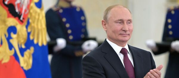 Президент РФ В. Путин Президент РФ В. Путин - Sputnik Южная Осетия