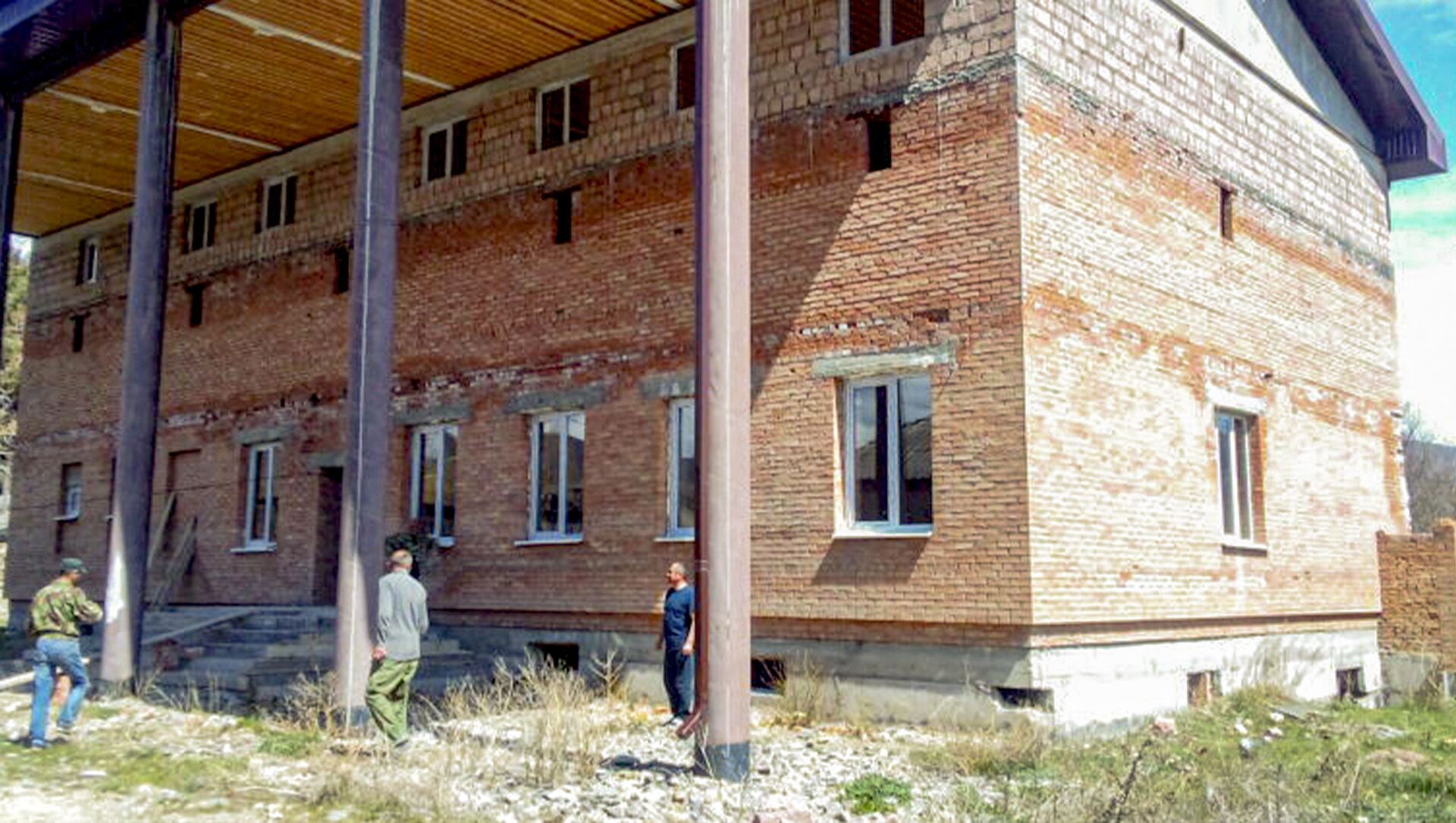 Здание административного комплекса в селе Дменис - Sputnik Южная Осетия, 1920, 29.06.2021