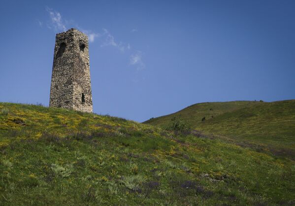 Башня на территории архитектурно-этнографического комплекса Город мертвых. - Sputnik Южная Осетия
