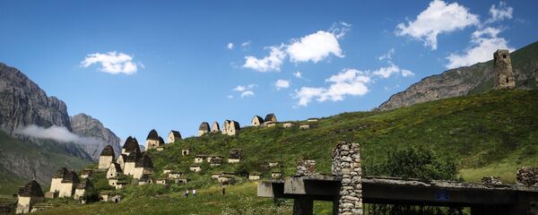 Склепные сооружения на территории архитектурно-этнографического комплекса Город мертвых в Республика Северная Осетия Склепные сооружения на территории архитектурно-этнографического комплекса Город мертвых в Республика Северная Осетия - Sputnik Южная Осетия