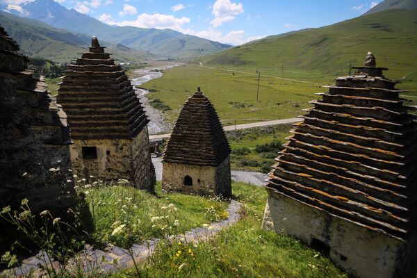 Склепные сооружения на территории архитектурно-этнографического комплекса Город мертвых - Sputnik Южная Осетия