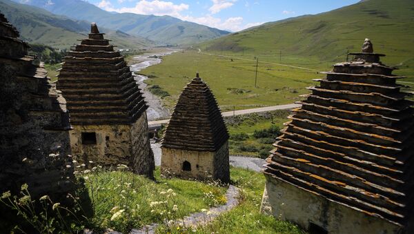 Склепные сооружения на территории архитектурно-этнографического комплекса Город мертвых в Республика Северная Осетия - Sputnik Южная Осетия