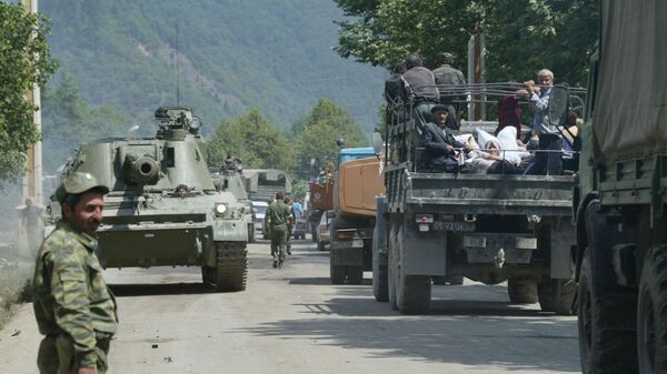 Российские военнослужащие направляются в сторону Цхинвала. - Sputnik Южная Осетия