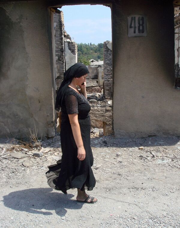 Женщина в трауре - Sputnik Южная Осетия