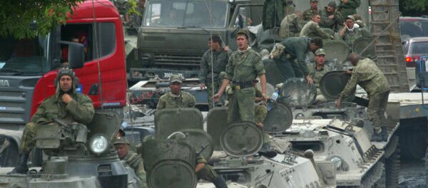 Российская военная техника направляется в зону вооруженного конфликта Российская военная техника направляется в зону вооруженного конфликта - Sputnik Южная Осетия